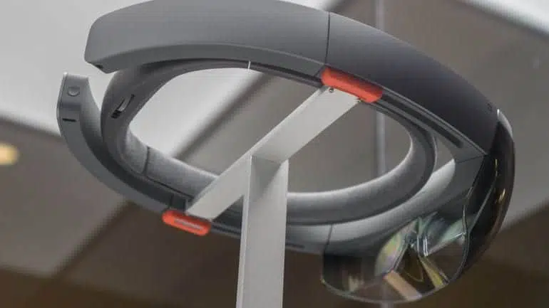 microsoft hololens 3