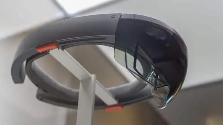 microsoft hololens 4