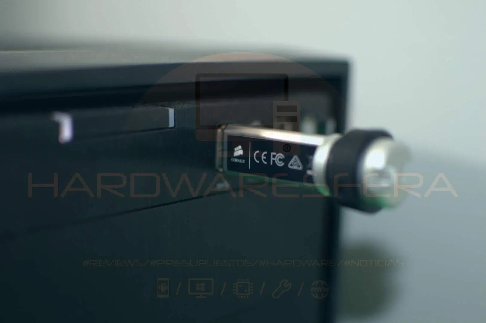 Corsair Survivor 256 GB 06