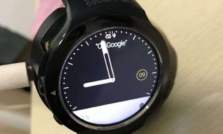 HTC Halfbeak smartwatch front