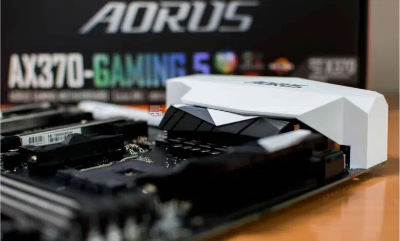 GIGABYTE Aorus AX370 Gaming5 RYZEN SideBackPlate HS scaled