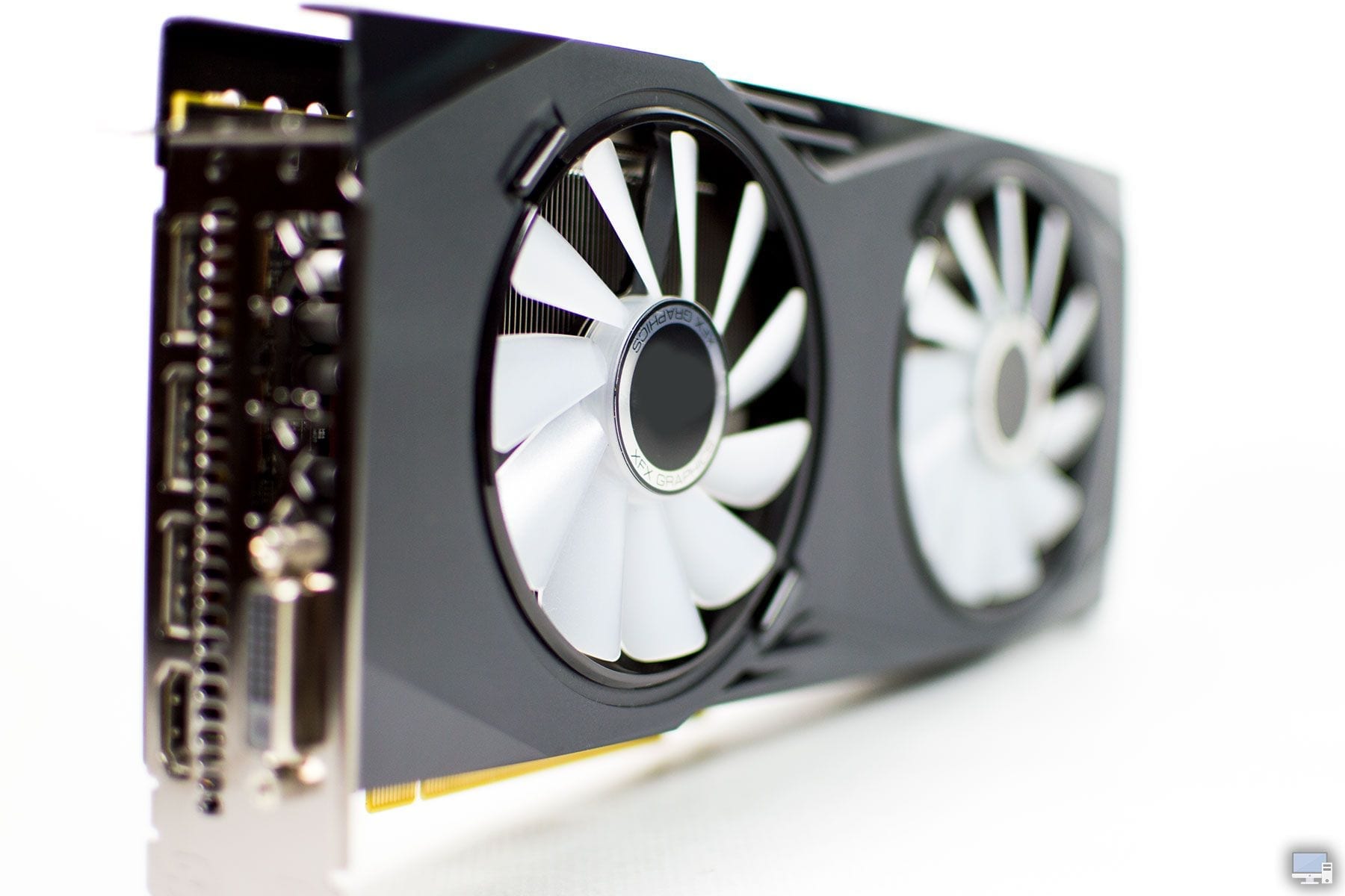 XFX 580 Front HS