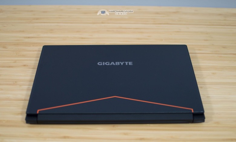 Portatil GigaByte Aero 15 02