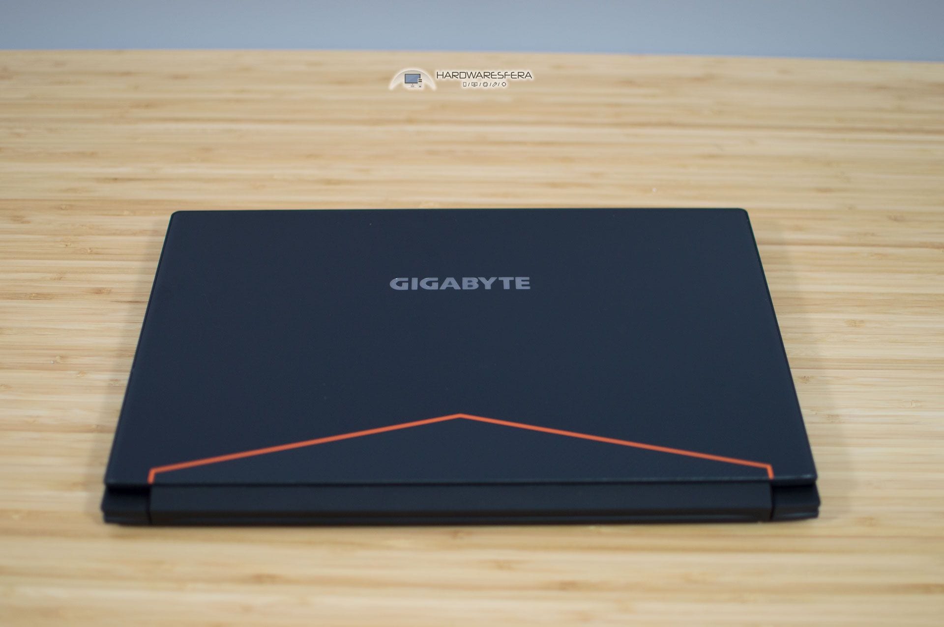 Portatil GigaByte Aero 15 02