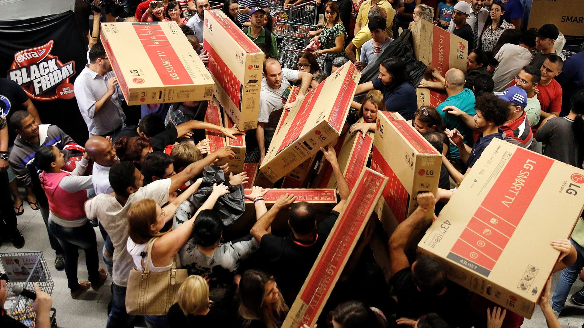 black friday locura compras escasez