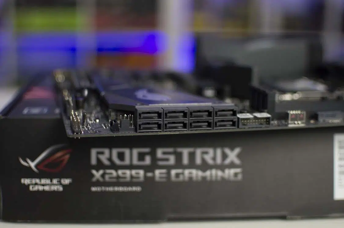 ASUS ROG x299 STRIX 12