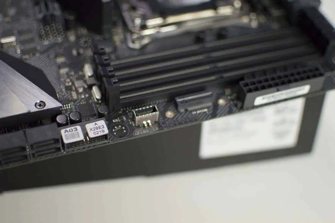 ASUS ROG x299 STRIX 13