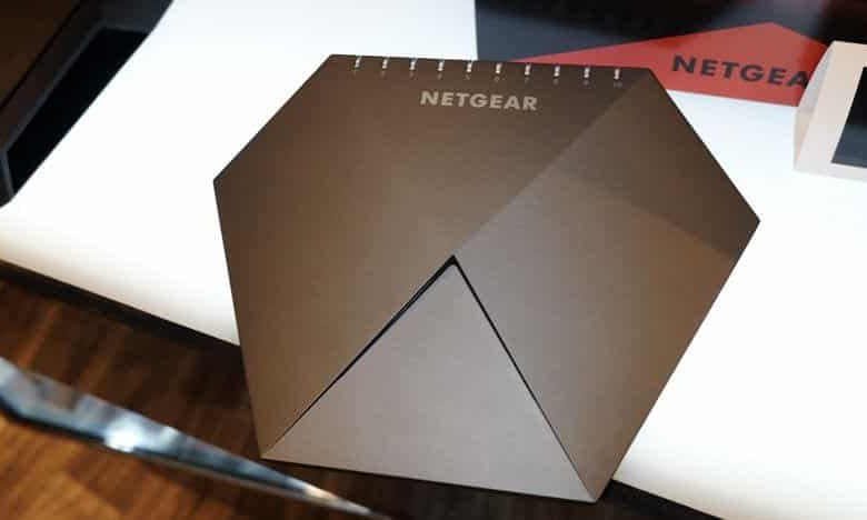 Netgear NightHawk GS810EMX