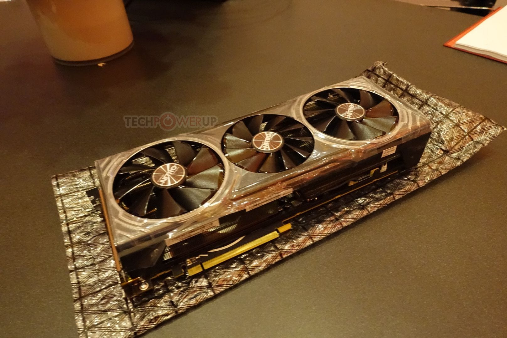 Sapphire RX Vega 64 Nitro 1