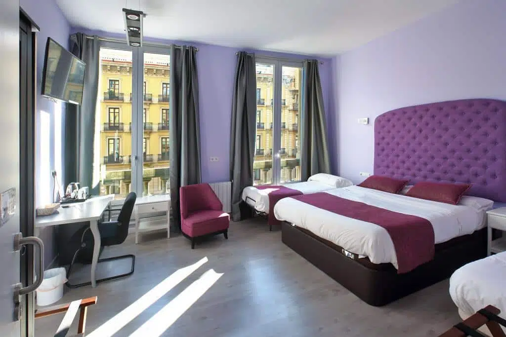 hotel ginebra barcelona cardano ada 2