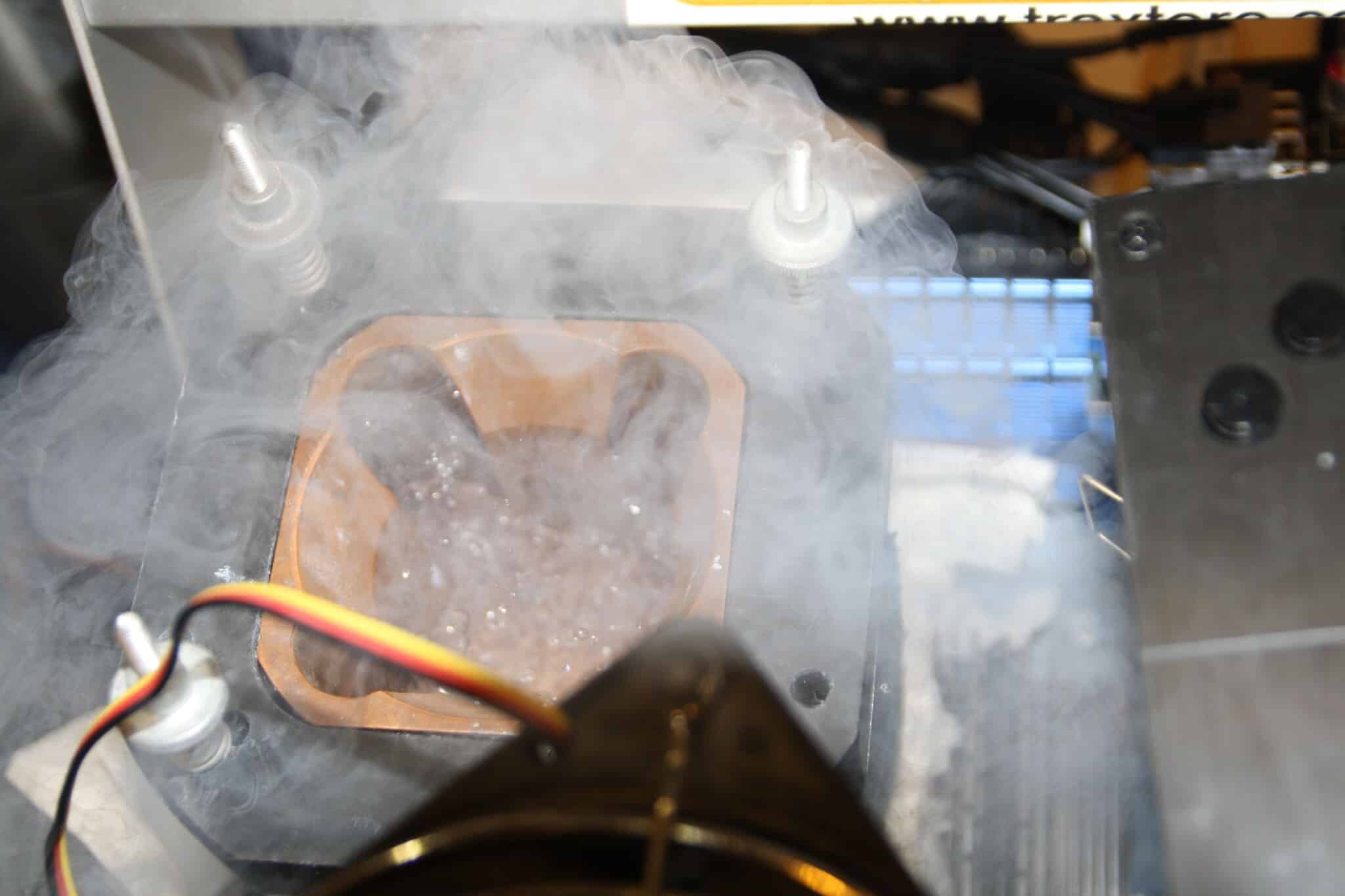 OVERCLOCKING EXTREMO NITROGENO LIQUIDO scaled