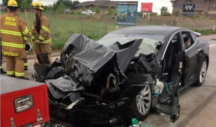 tesla model s autopilot accidente