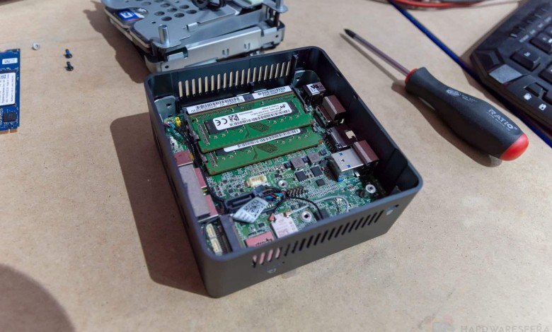 Intel NUC 7 i3 7100U