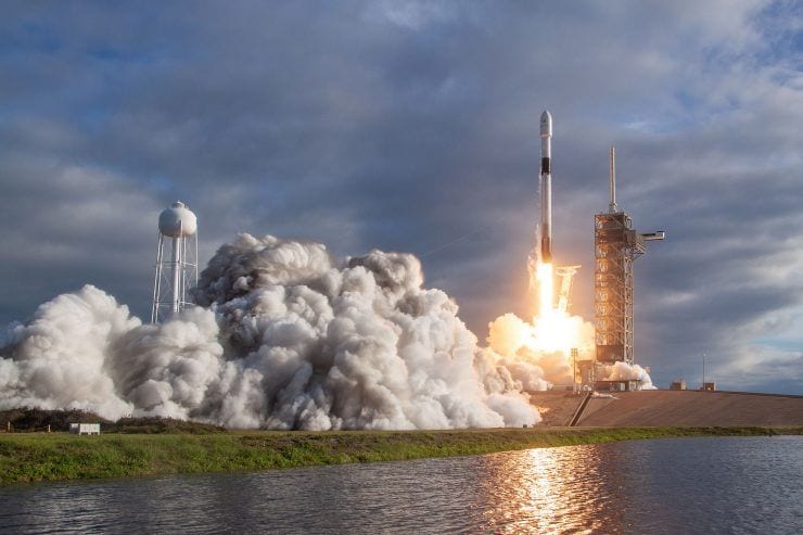falcon 9 space x cobete