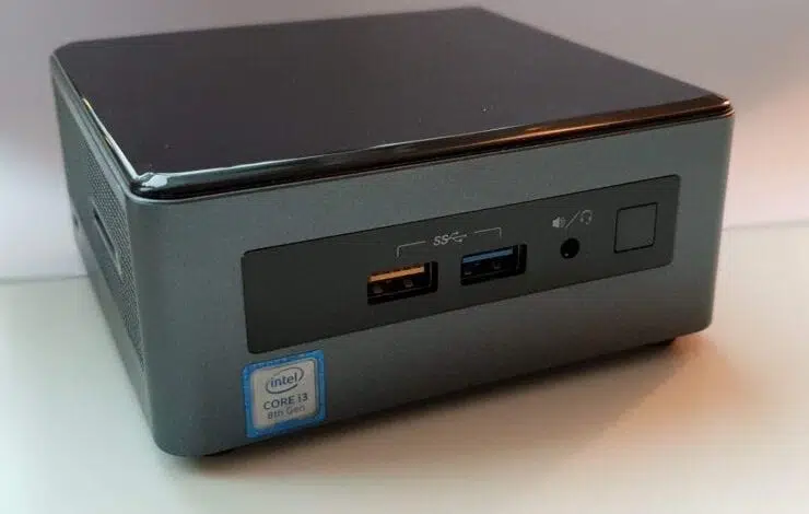 Intel NUC8i3CYSM amd radeon