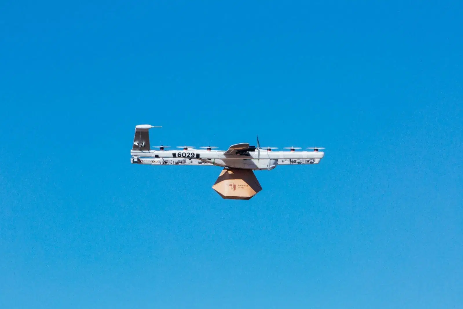 La subsidiaria de Alphabet, Wing, empezara a utilizar drones para repartir paqueteria
