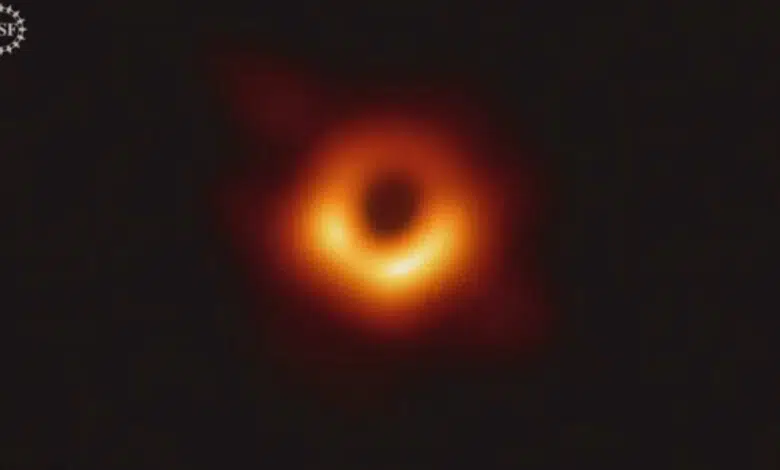 primera imagen agujero negro