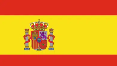 Bandera España garantía mínima bono cultural joven 400 euros pedro sanchez