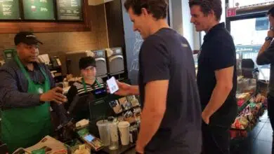 hermanos winklevoss bitcoin starbucks gemini flexa