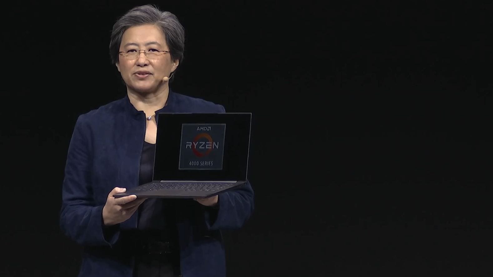 AMD Ryzen Threadripper RX 5600 XT CES2020 13