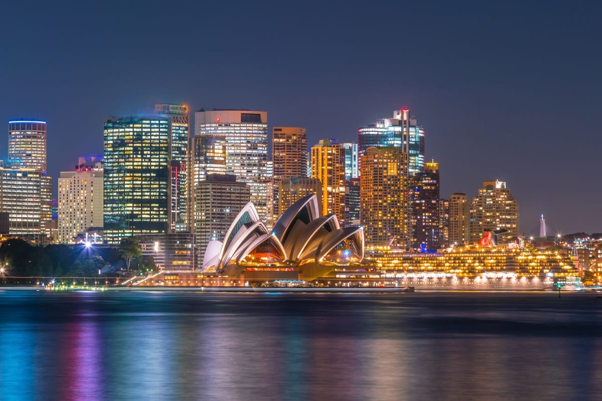Australia sydney opera noche luces edificios