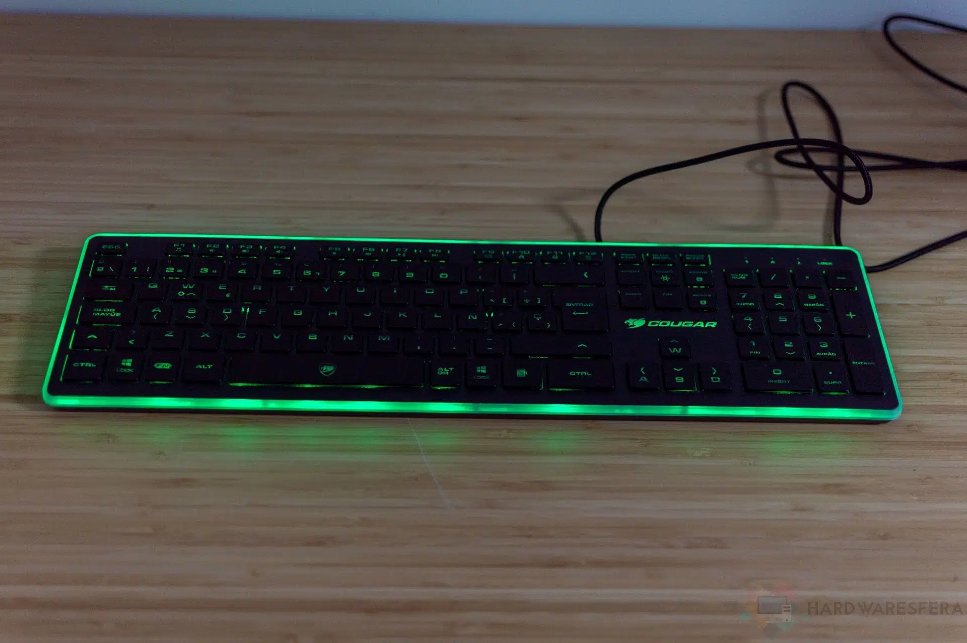 cougar vantar rgb verde