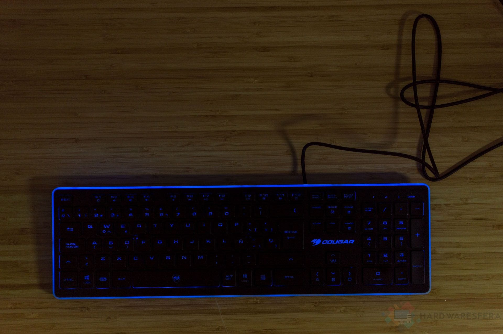 cougar vantar rgb azul