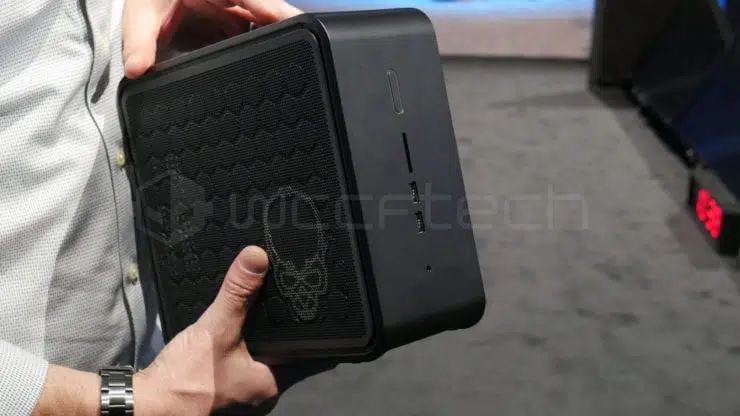 Intel NUC 9 Extreme frontal