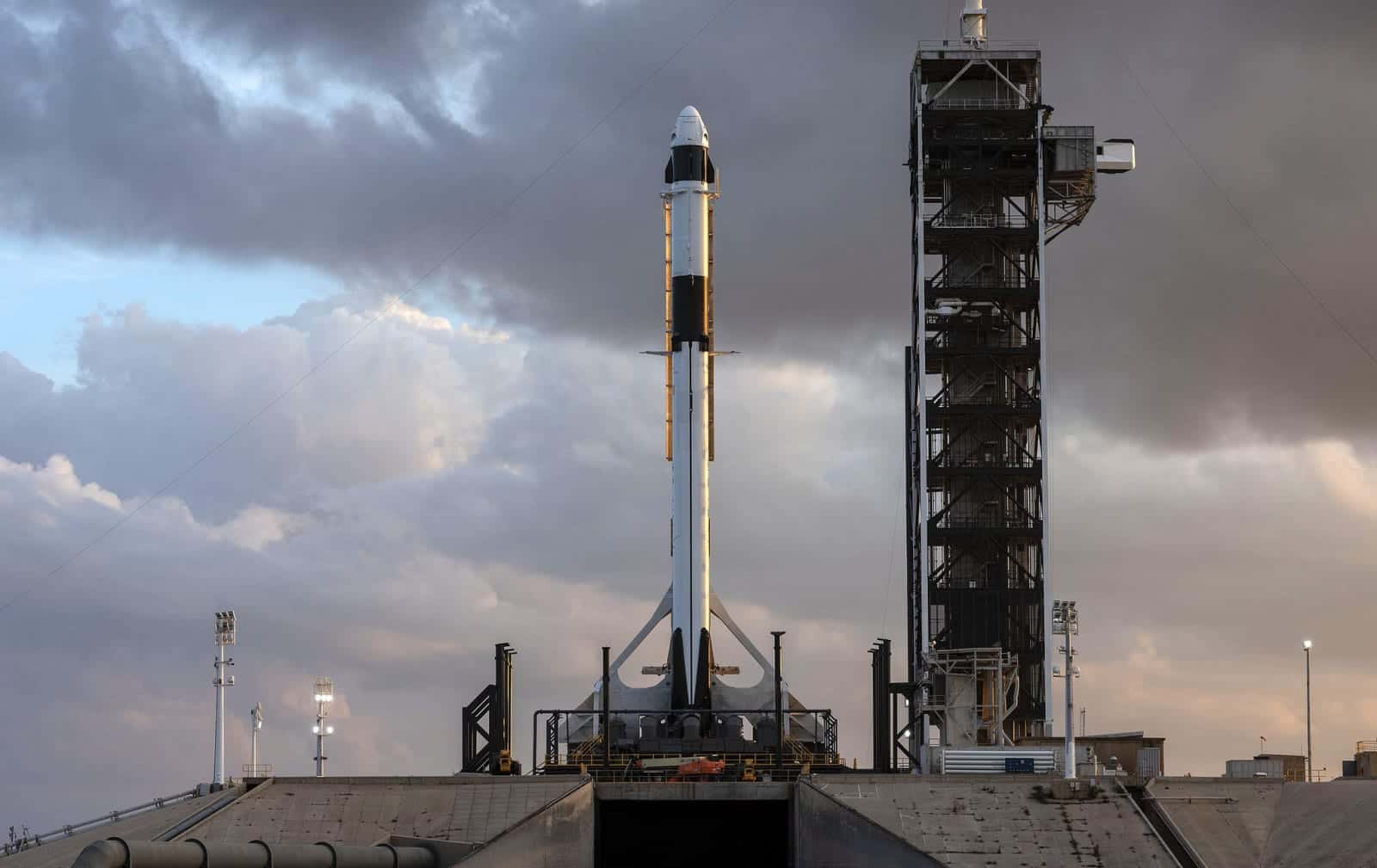 spacex falcon 9 usa linux y procesadores x86