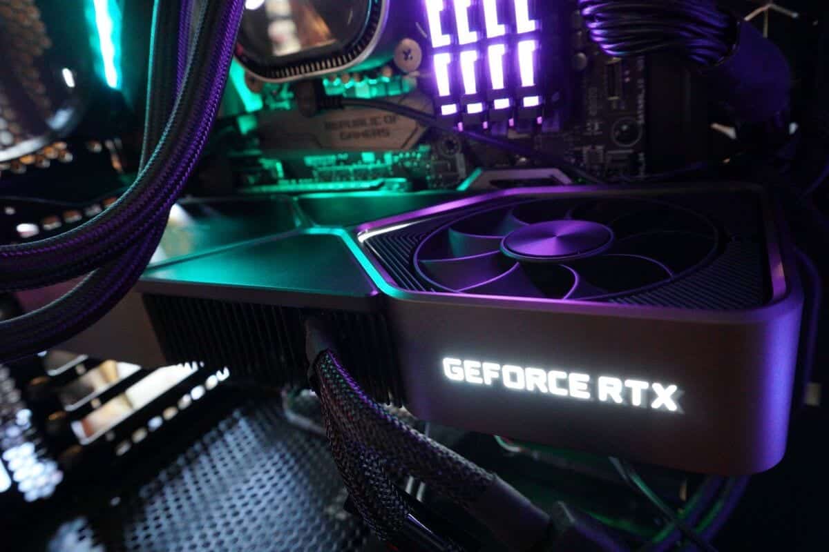 nvidia-rtx-3080-founders-edition-montaje