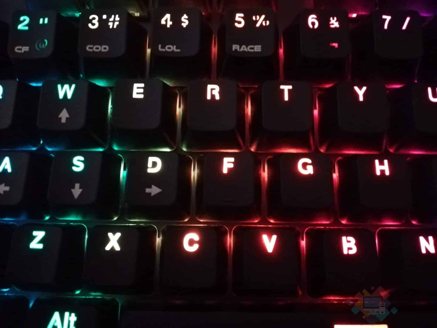 Genesys-Thor-300-RGB-teclas