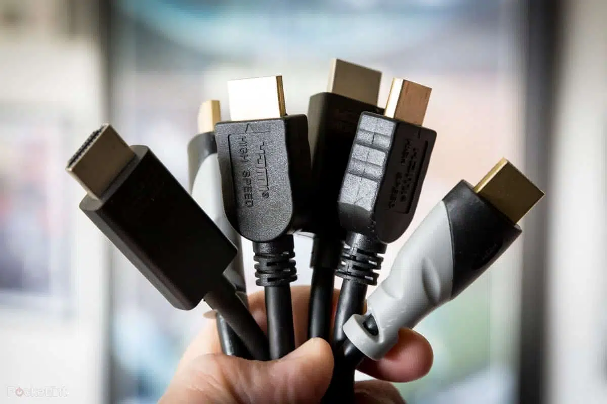 Varios conectores HDMI