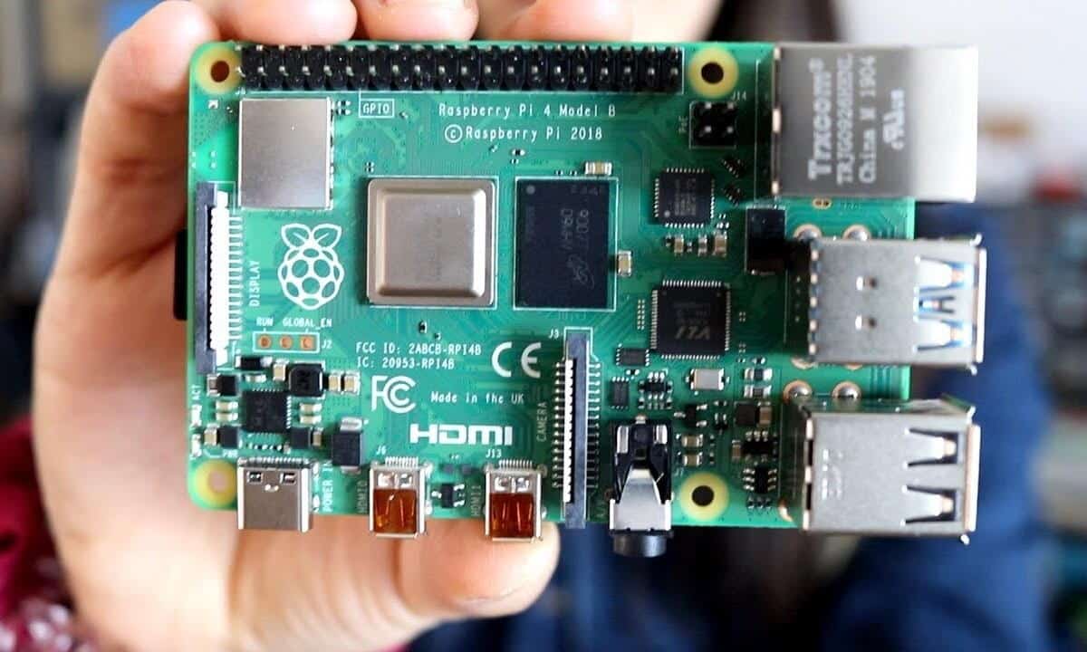 ordenador compacto raspberry pi