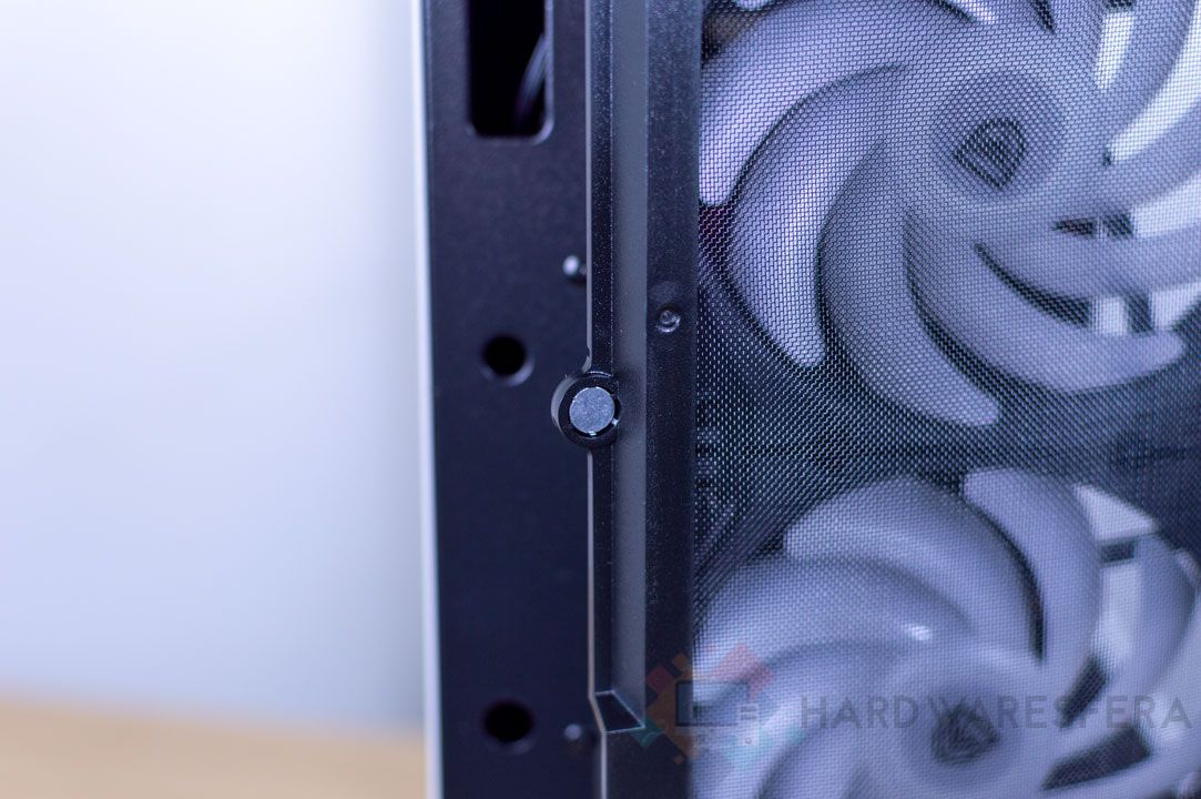 Caja NFORTEC SYNISTRA detalle iman filtro magnetico