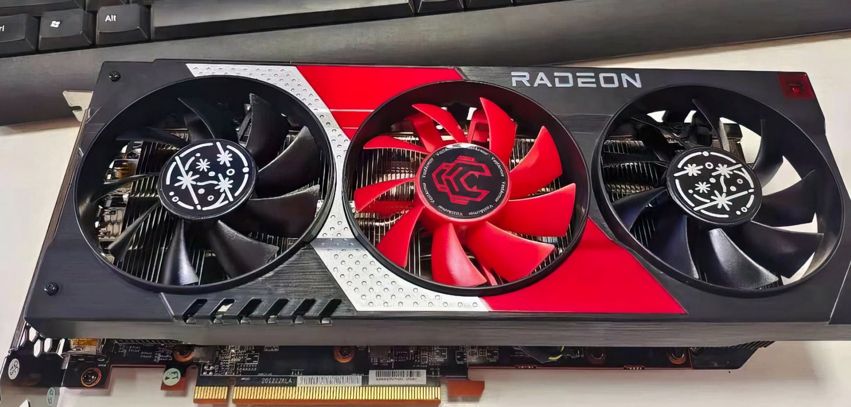 Radeon RX 6600 XT amd china misteriosa gpu tarjeta gráfica