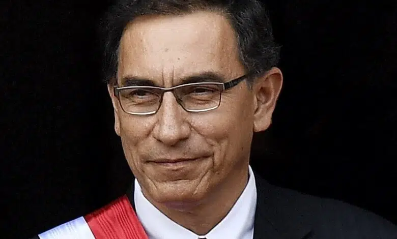 martin vizcarra mi bebito fiu fiuu fiuuu cancion meme expresidente presidente peru