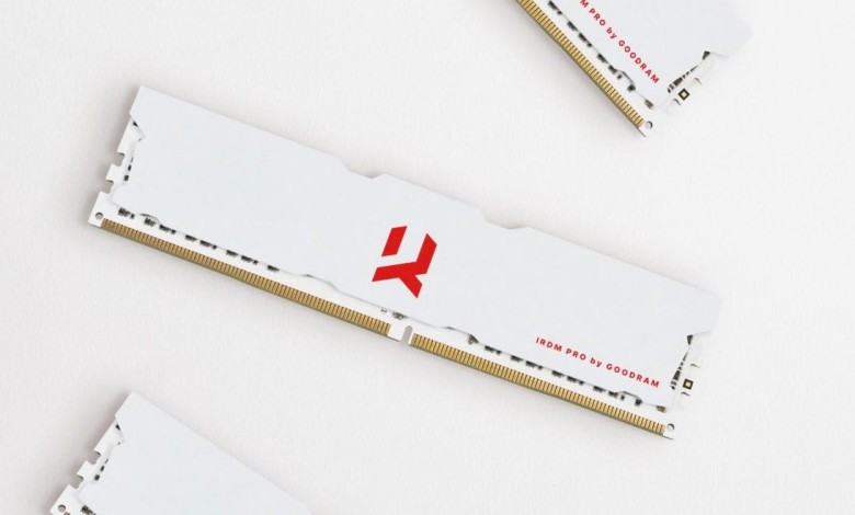 irdm pro crimson white memoria ram ddr4