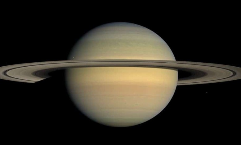 saturno luna lunas