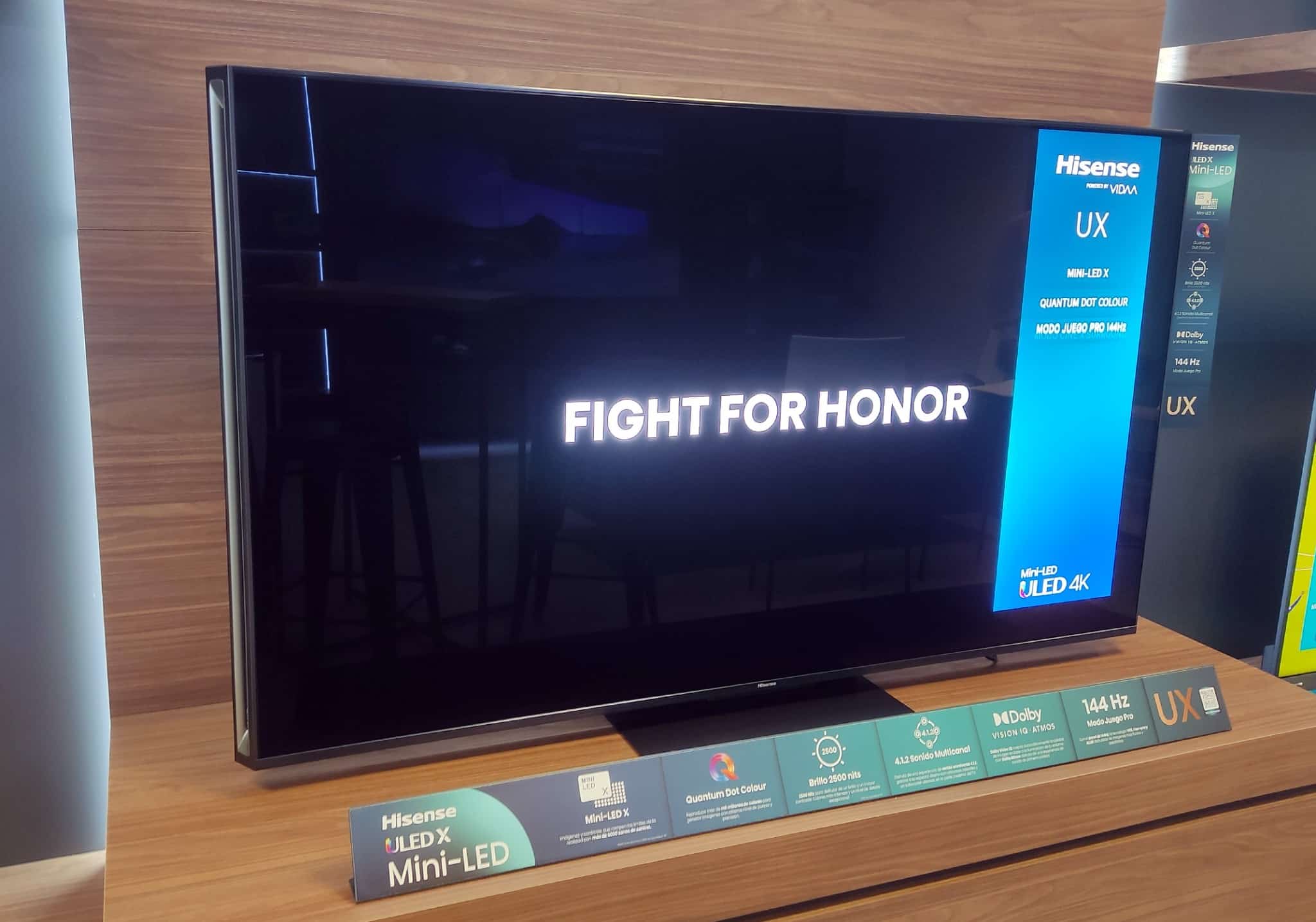 television 65UXKQ hisense