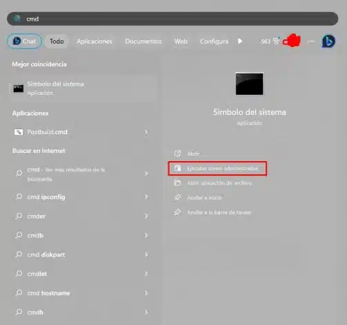 Menú de Inicio de Windows con la opción Símbolo del Sistema, marcando Ejecutar como Administrador